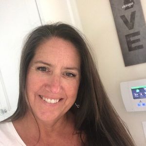 Meet your Posher, Lara